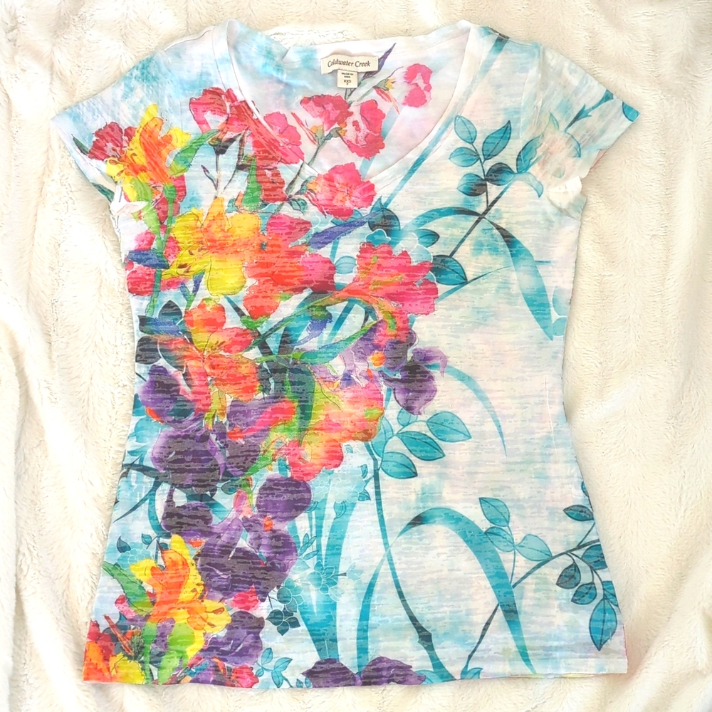 COLDWATER CREEK FLORAL TEE  🌺